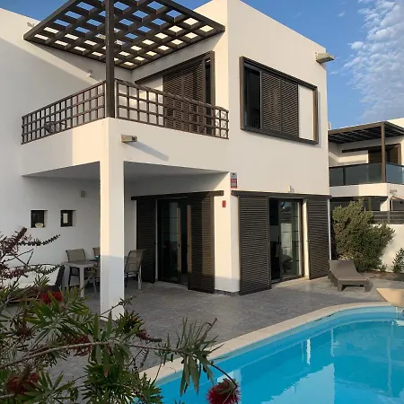 Villa Modern With Sea Views