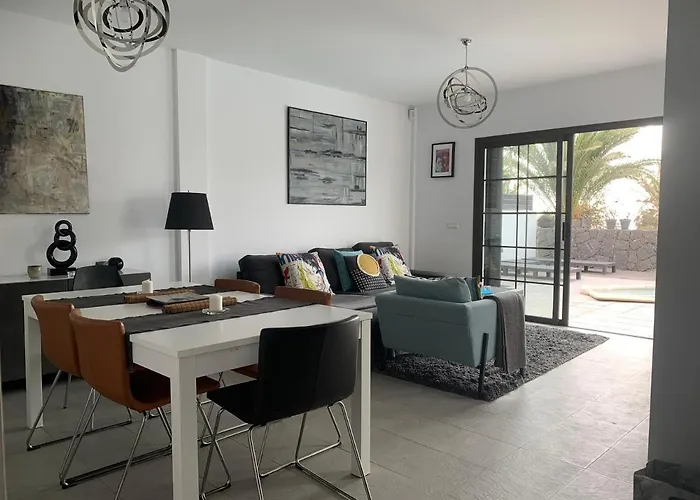 빌라 Modern With Sea Views *