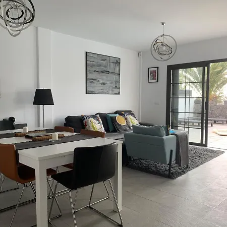 فيلة Modern With Sea Views *